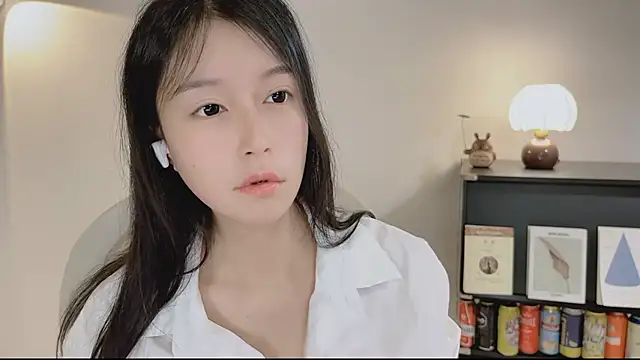 Onechestnut online show from April 23, 5:26 am