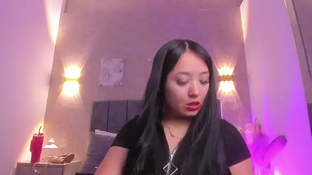 Lunaa bellaa online show from April 9, 7:41 pm