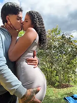 Rose-andres online show from December 4, 6:30 pm