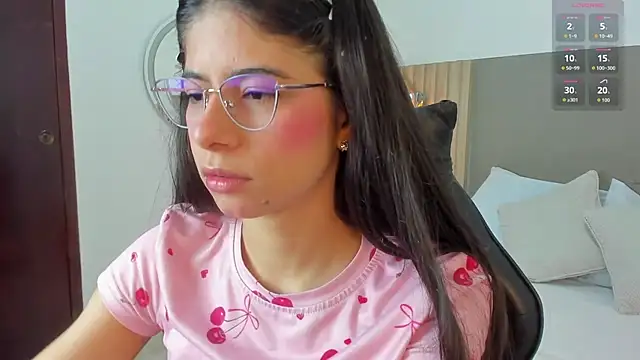 carlina 15 online show from April 4, 12:37 pm