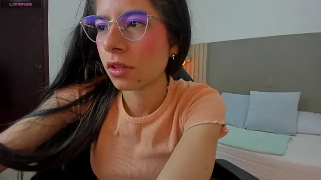 carlina 15 online show from February 11, 1:12 pm