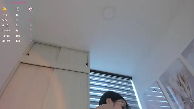 EmmyKenner online show from October 27, 1:06 pm