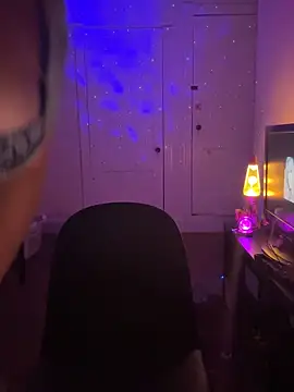 babykalirose online show from September 16, 2:41 am