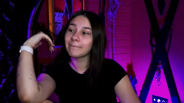 KimClarks  online show from December 4, 9:22 am