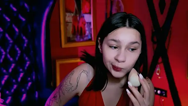 KimClarks  online show from October 31, 2:43 pm