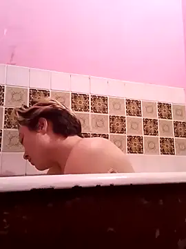 MoonIrene online show from December 14, 4:13 pm