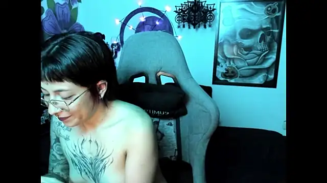 Luna0ciaran online show from November 1, 9:13 am