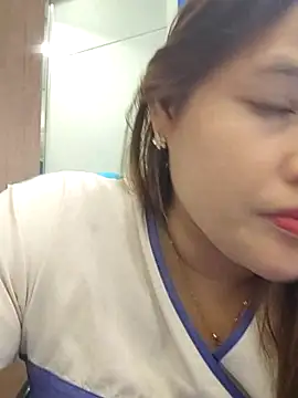 Sweetheart Claire online show from March 3, 9:04 am