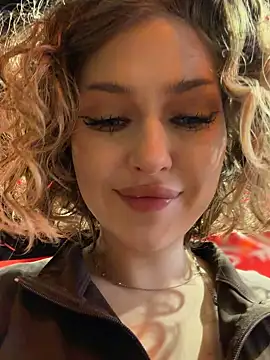 KellyKeler online show from February 7, 11:47 am