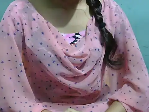 Snapshot of lovely_soniya chatting on September 15, 5:38 am lovely soniya online show from September 15, 5:38 am