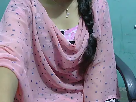 Snapshot of lovely_soniya chatting on September 18, 6:56 am lovely soniya online show from September 18, 6:56 am