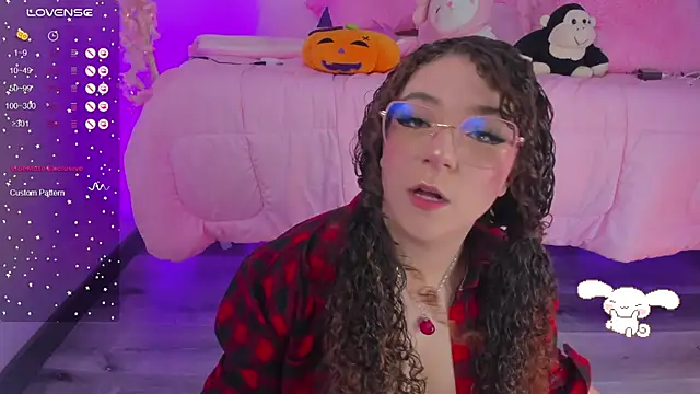 Snapshot of hannacutegod chatting on October 9, 7:56 am hannacutegod online show from October 9, 7:56 am