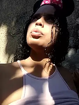 Fernanda30 online show from June 21, 1:15 pm