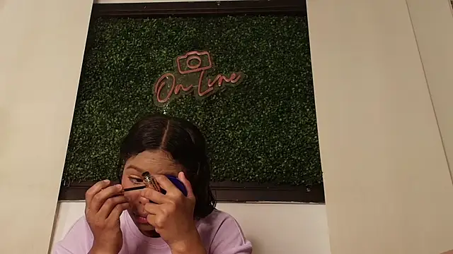 keyla mejia online show from March 28, 12:15 pm