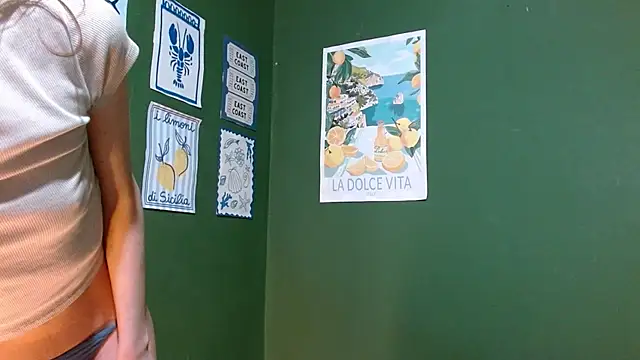 Roxiehood online show from October 20, 2:14 am