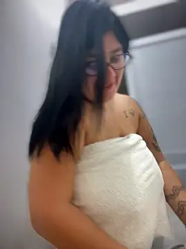 victoria amatista  online show from April 12, 7:55 am