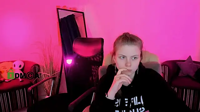 foxy tease  online show from October 13, 1:08 am