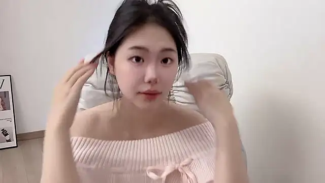 suki-1 online show from March 16, 9:46 am