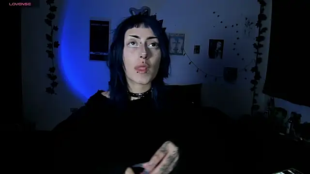 kattusauruss online show from December 2, 5:42 am