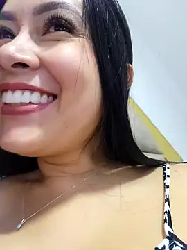 CrisMarulanda online show from November 29, 11:09 pm