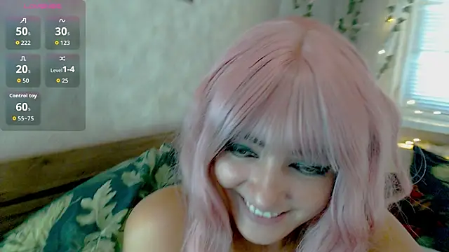 Snapshot of MagicPink chatting on September 18, 11:42 am MagicPink online show from September 18, 11:42 am