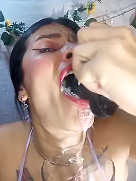 karinnahotdirty online show from April 1, 10:18 pm