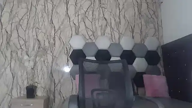 AntonellaBlanc online show from January 8, 1:53 am