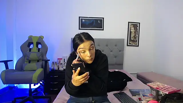 Esmeraldaa- online show from October 28, 5:13 am