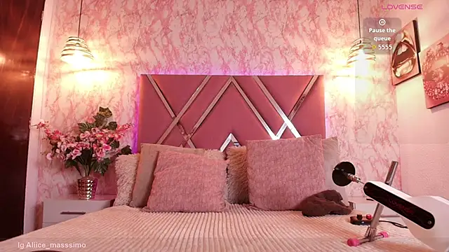 Aliice1  online show from December 5, 8:21 pm