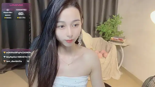 Yin-LL online show from October 29, 3:25 pm