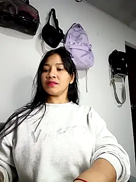 violettaa millerss online show from March 18, 12:15 am