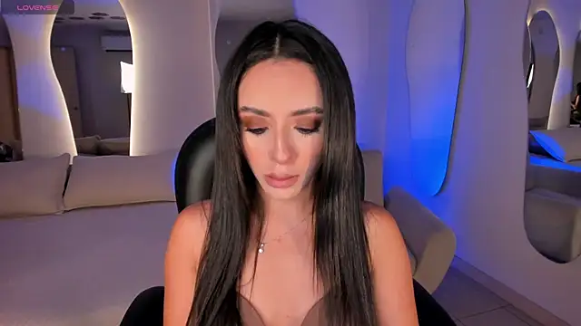 IsabellaMoreau online show from August 1, 8:11 pm