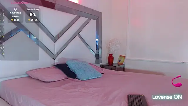 samara selene online show from November 8, 7:08 pm