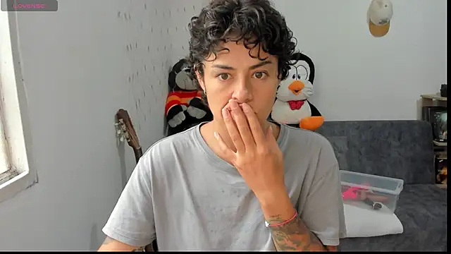 natt op online show from April 17, 3:36 pm