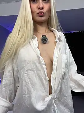 SelenaDaze online show from March 21, 8:19 am