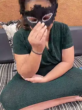 Iampriyaaa15 online show from February 27, 12:49 pm