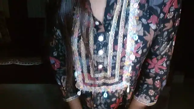 Snapshot of Mini_Meera chatting on October 1, 12:43 pm Mini Meera online show from October 1, 12:43 pm