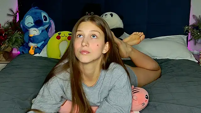 MissEmilyMiller online show from January 12, 7:30 pm