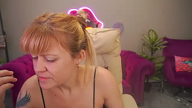 BellaLaPetit online show from March 23, 2:12 pm