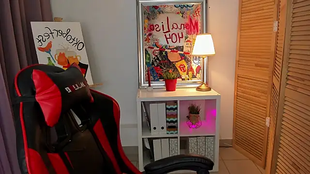 ayakskalermonss online show from October 4, 8:09 am