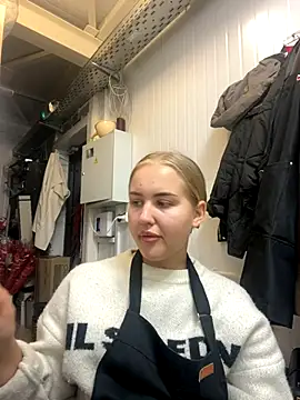 Snapshot of CandyVice chatting on September 26, 6:16 pm CandyVice online show from September 26, 6:16 pm