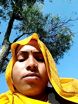 juhijaan2005 online show from December 20, 9:46 am