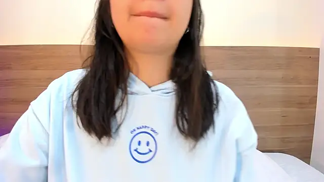 thamiina  online show from April 17, 11:45 am