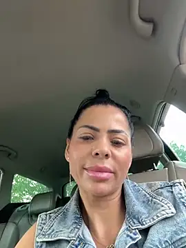 Snapshot of VanesaCharm chatting on September 10, 3:01 pm VanesaCharm online show from September 10, 3:01 pm