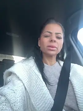 Snapshot of VanesaCharm chatting on October 20, 5:10 am VanesaCharm online show from October 20, 5:10 am