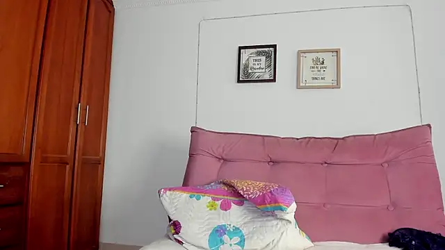 selena jhonson online show from March 26, 2:19 pm