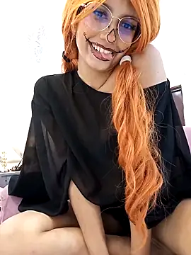 selenareyes online show from October 22, 6:46 pm