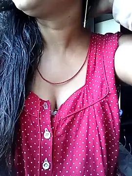 Snapshot of Desi_couple305 chatting on September 28, 1:45 am Desi couple305 online show from September 28, 1:45 am