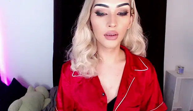 Alicegreenexx online show from June 18, 5:07 pm