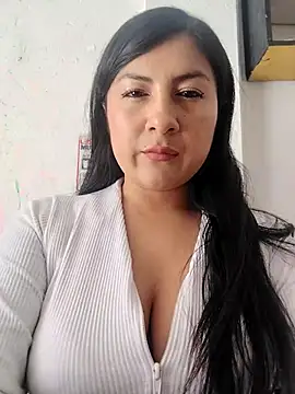 lunna 07 online show from November 2, 6:00 pm